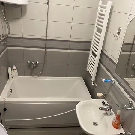 Helena Apartman